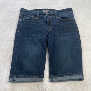 Levi's Women's Dark Blue Jean Shorts‎ Size 10 W30 ~~ Weekender ~ Summertime